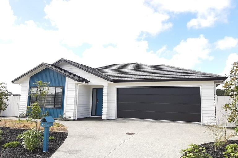 Photo of property in 16 Jane Maree Road, Kumeu, 0810