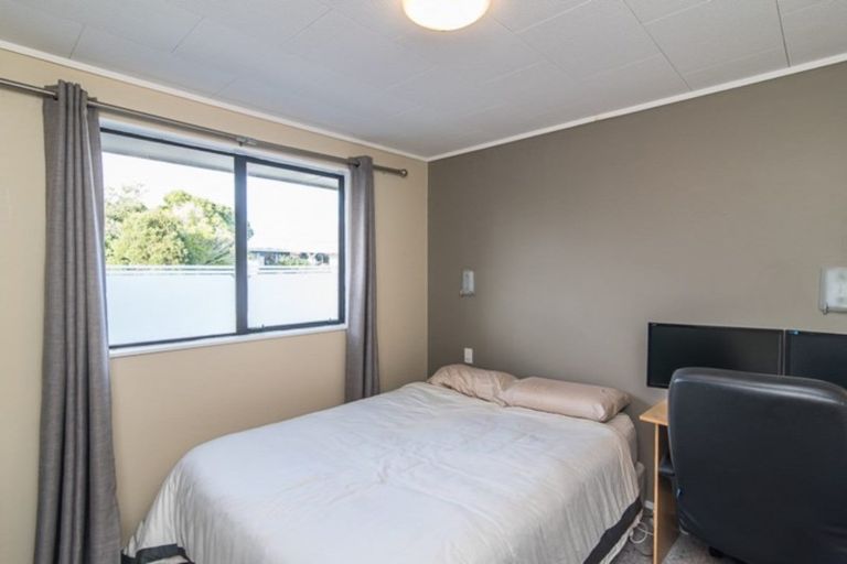 Photo of property in 6 Campbell Avenue, Paraparaumu, 5032