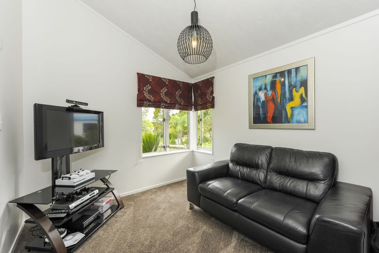 Photo of property in 103 Wirihana Road, Titirangi, Auckland, 0604