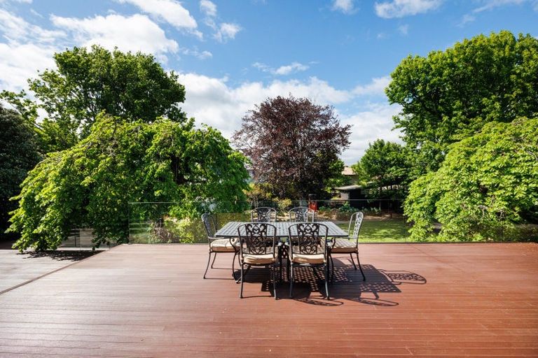 Photo of property in 27a Phoenix Avenue, Hokowhitu, Palmerston North, 4410