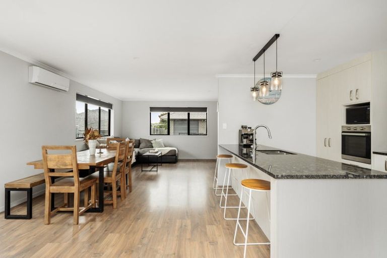 Photo of property in 8 Godwit Lane, Welcome Bay, Tauranga, 3112