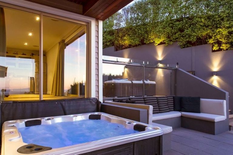 Photo of property in 3 Roystone Way, Huntsbury, Christchurch, 8022