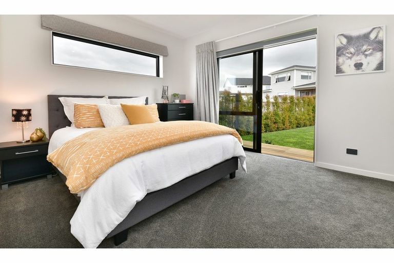 Photo of property in 110 Arran Point Parade, Orewa, 0931