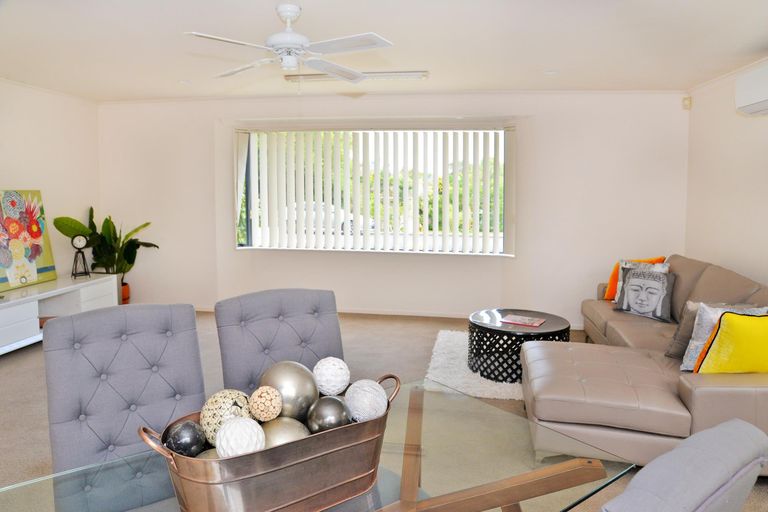 Photo of property in 2 Hazards Road, Weymouth, Auckland, 2103