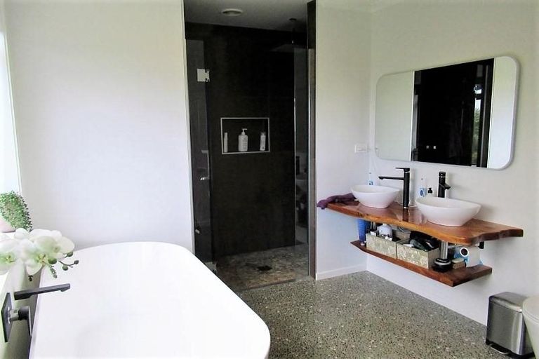 Photo of property in 840 Owhiwa Road, Parua Bay, Onerahi, 0192