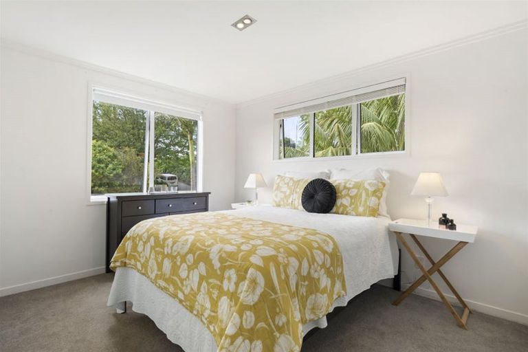 Photo of property in 68 Exmouth Road, Northcote, Auckland, 0627