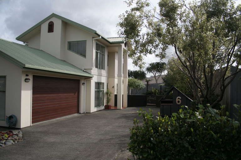 Photo of property in 6 Chadlington Avenue, Henderson, Auckland, 0612