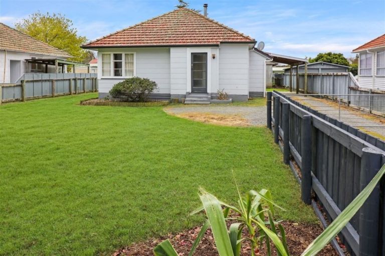 Photo of property in 10 Victor Street, Dannevirke, 4930