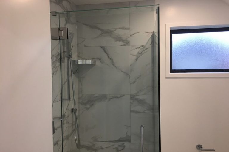 Photo of property in 11/10 Wilsher Crescent, Henderson, Auckland, 0612