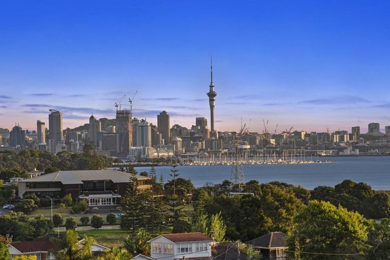 Photo of property in Maison Apartments, 503/16 Huron Street, Takapuna, Auckland, 0622