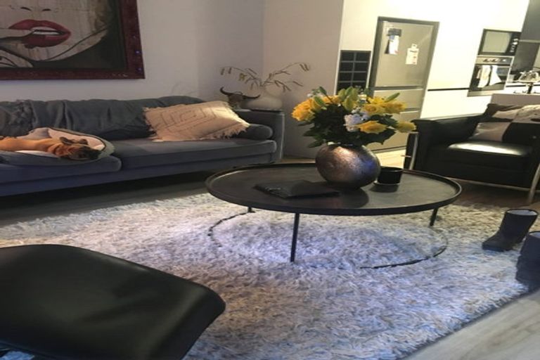 Photo of property in 6 Frank Gill Road, Hobsonville, Auckland, 0616