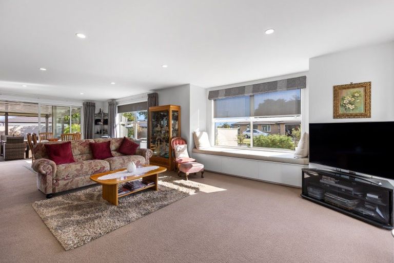 Photo of property in 2 Keene Drive, Bell Block, New Plymouth, 4312