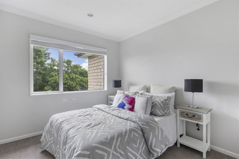 Photo of property in 102 Glendhu Road, Bayview, Auckland, 0629