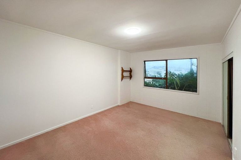 Photo of property in 195 Forrest Hill Road, Forrest Hill, Auckland, 0620