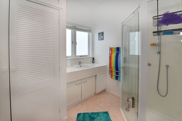 Photo of property in 2083 State Highway 16, Helensville, 0875