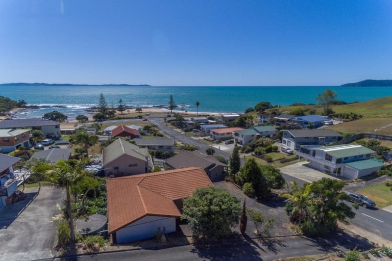 Photo of property in 33 Stratford Drive, Cable Bay, 0420
