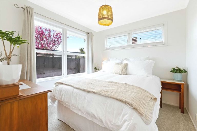 Photo of property in 671 Te Atatu Road, Te Atatu Peninsula, Auckland, 0610
