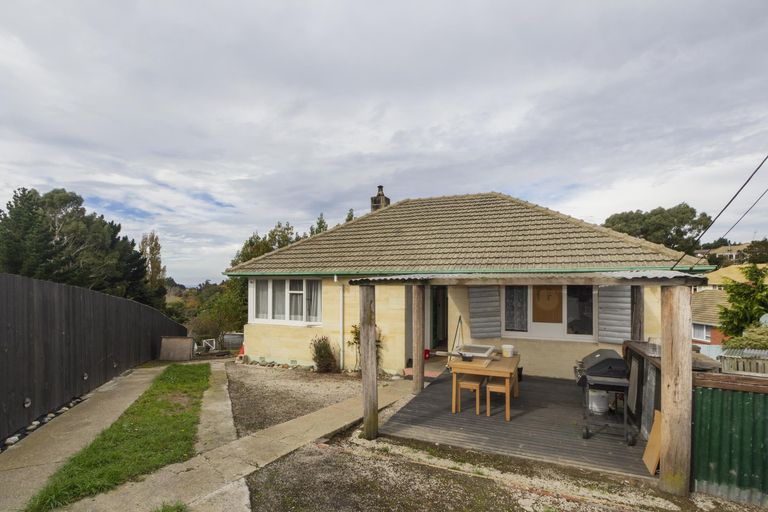 Photo of property in 17 Blyth Street, Holmes Hill, Oamaru, 9401