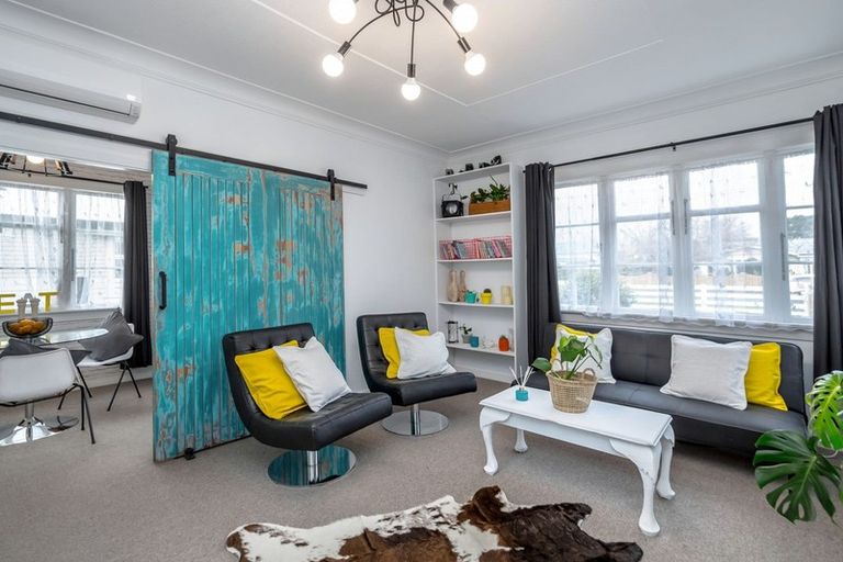 Photo of property in 28 Garrison Street, Carterton, 5713