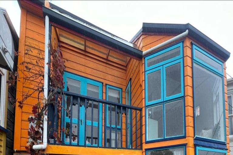 Photo of property in 5 Mcintyre Avenue, Mount Victoria, Wellington, 6011