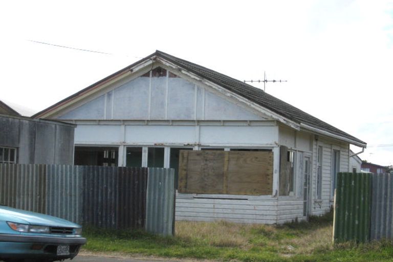 Photo of property in 8 Seafront Road, Castlecliff, Whanganui, 4501