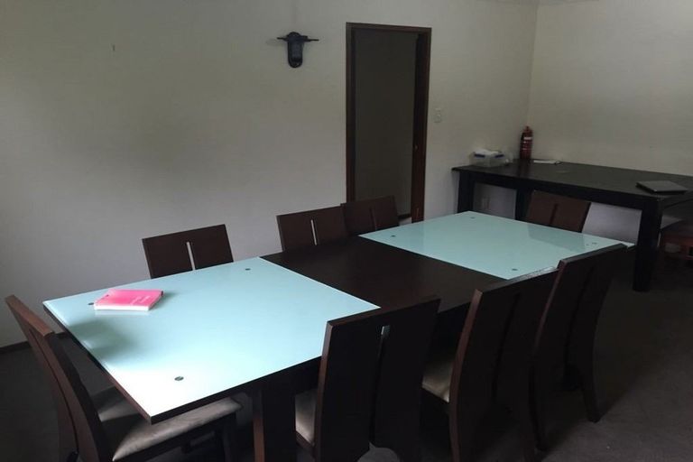 Photo of property in 150 Everglade Drive, Totara Heights, Auckland, 2105