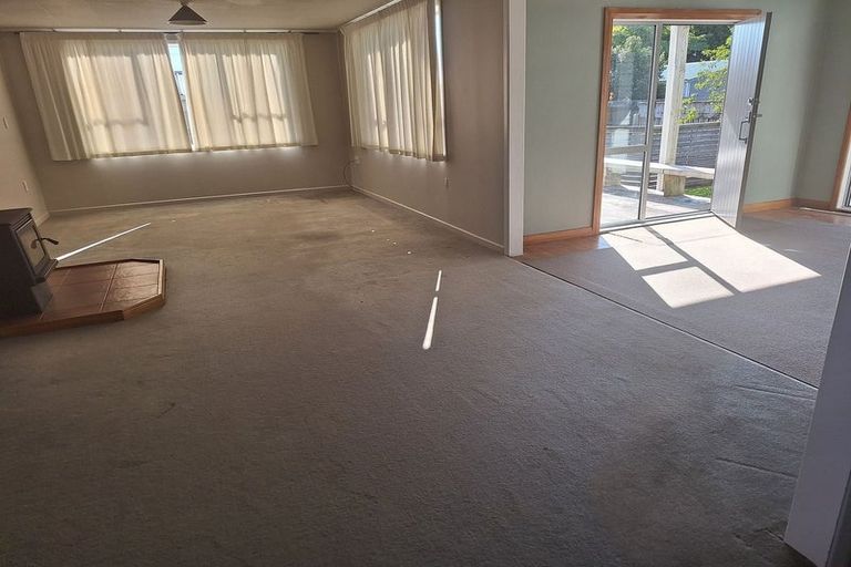 Photo of property in 27a Wallath Road, Westown, New Plymouth, 4310