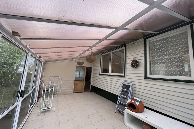 Photo of property in 56 Universal Drive, Henderson, Auckland, 0610