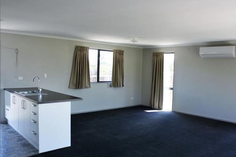 Photo of property in 90 Rowses Road, Aranui, Christchurch, 8061