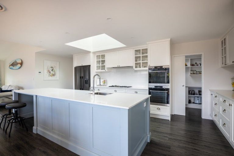 Photo of property in 7 Tupare Place, Highlands Park, New Plymouth, 4312