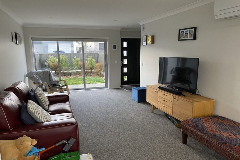 Photo of property in 4 Tieke Lane, Kenepuru, Porirua, 5022
