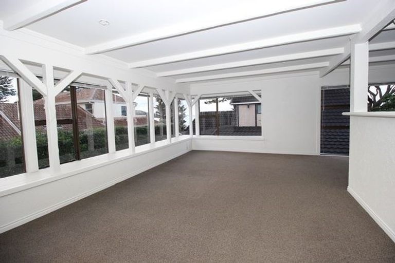 Photo of property in 11 Noel Avenue, Orewa, 0931