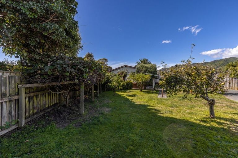 Photo of property in 7 Kanawa Street, Waikanae, 5036