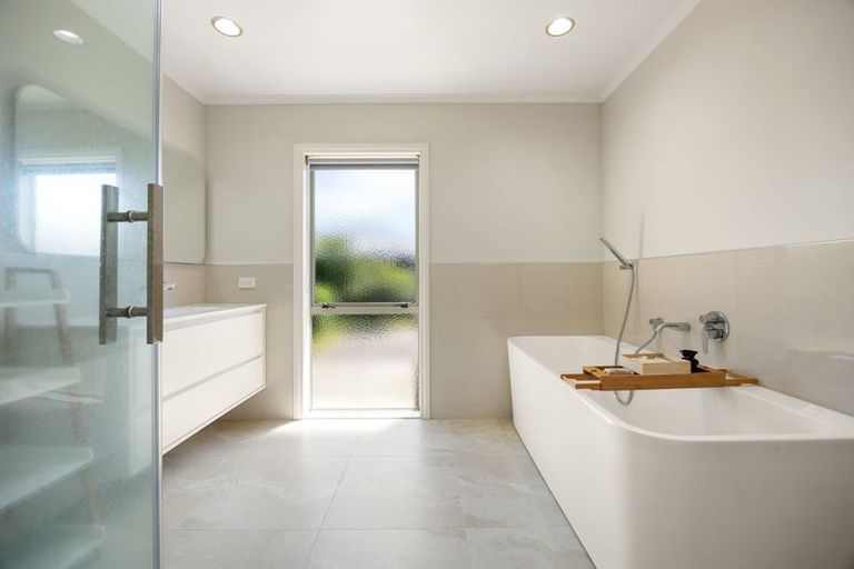 Photo of property in 38 Ashley Street, St Andrews, Hamilton, 3200