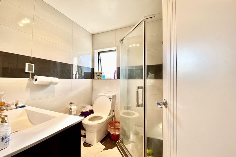 Photo of property in 35a Landon Avenue, Mangere East, Auckland, 2024