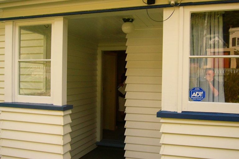 Photo of property in 66 Norton Park Avenue, Fairfield, Lower Hutt, 5011