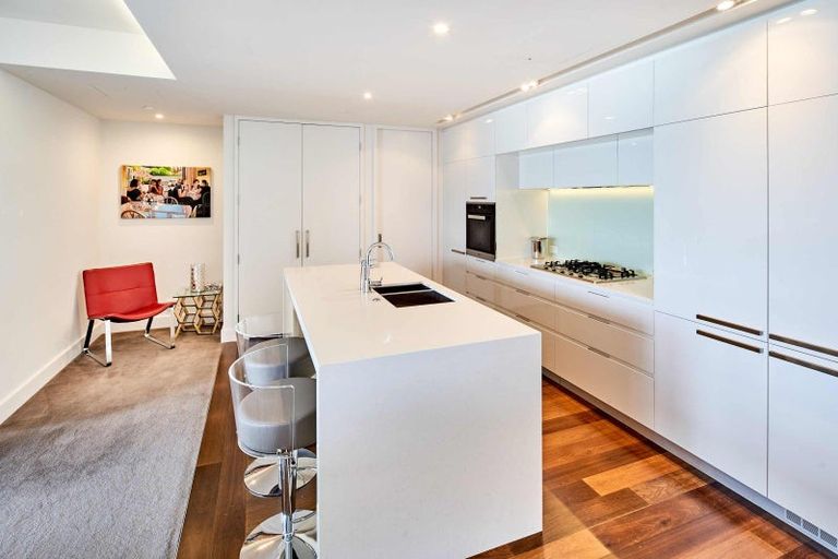 Photo of property in 1002/1 Market Lane, Wellington Central, Wellington, 6011