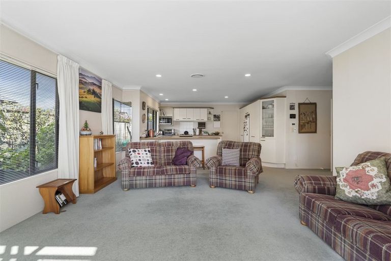 Photo of property in 12 Moy Place, East Tamaki Heights, Auckland, 2016