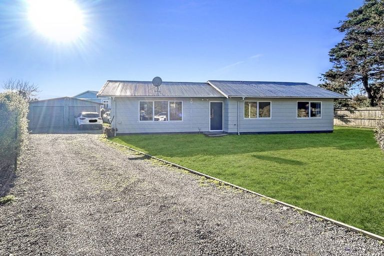 Photo of property in 25 Old Coach Road South, Otaki Beach, Otaki, 5512