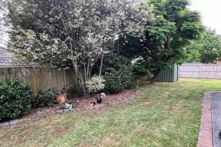 Photo of property in 28 Craigavon Drive, East Tamaki, Auckland, 2013