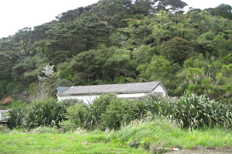 Photo of property in 115 Te Henga Road, Waitakere, Henderson, 0781
