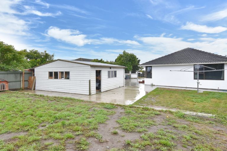 Photo of property in 33 Bournemouth Crescent, Aranui, Christchurch, 8061