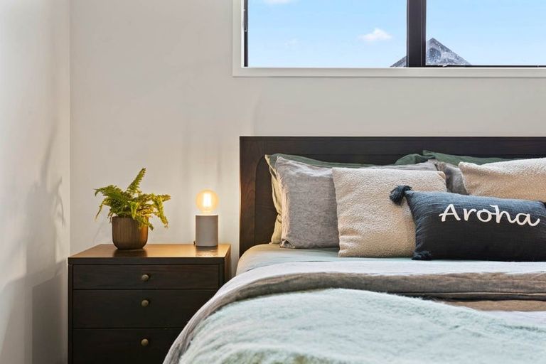 Photo of property in 6 Honowai Street, Kumeu, 0810