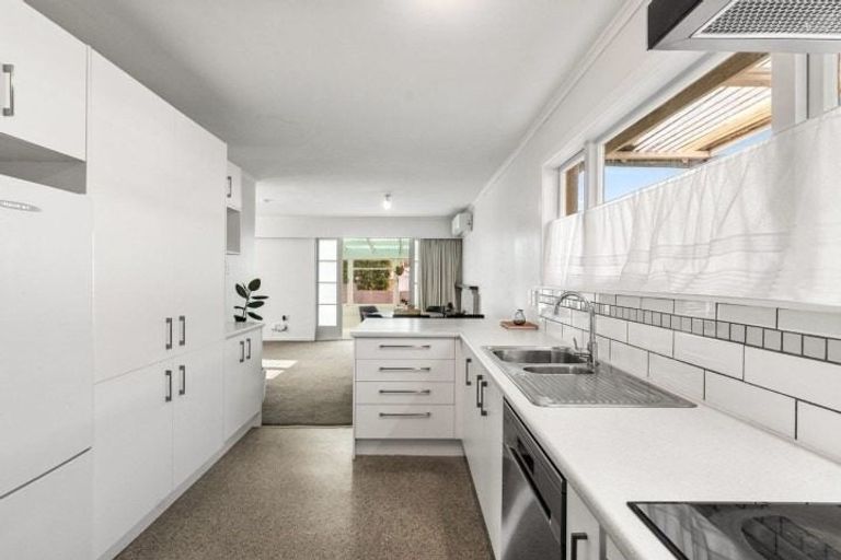 Photo of property in 151b Otumoetai Road, Brookfield, Tauranga, 3110