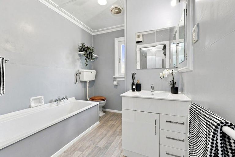 Photo of property in 39 Derwent Street, Helensburgh, Dunedin, 9010