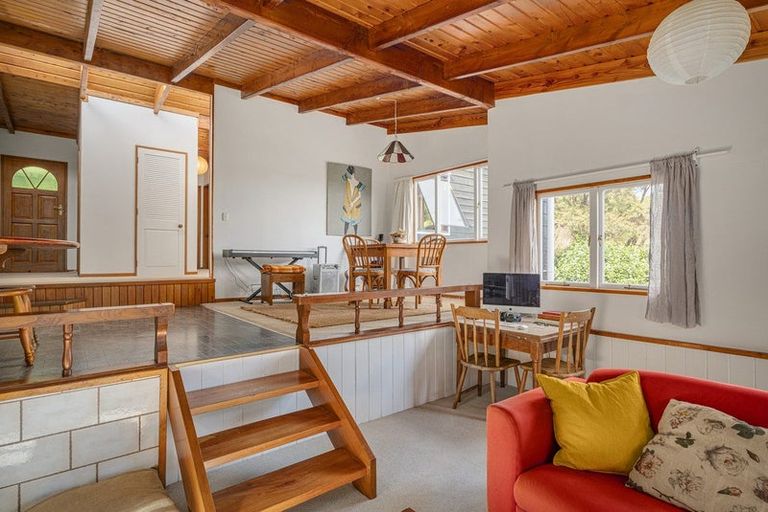 Photo of property in 5b Pohutukawa Grove, Whitianga, 3510