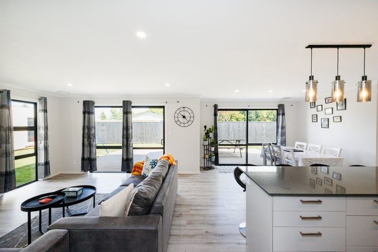 Photo of property in 8 Henty Lane, Marton, 4710