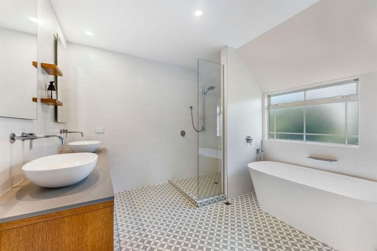 Photo of property in 1/6 Campbell Road, Takapuna, Auckland, 0622
