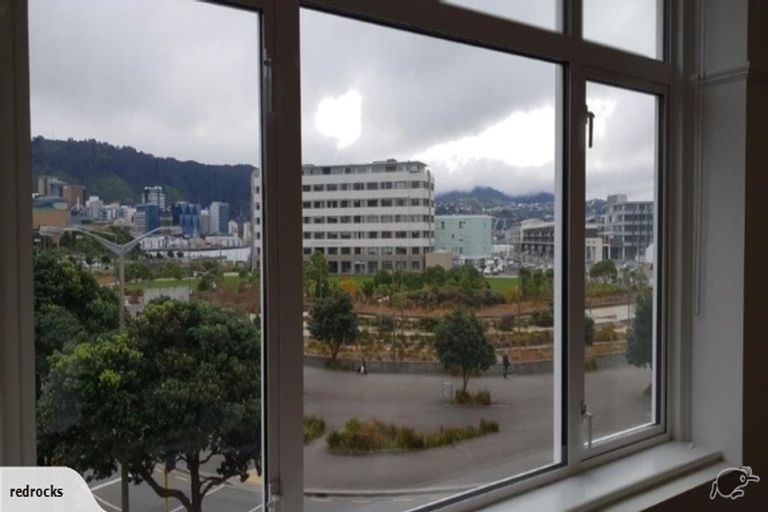 Photo of property in Fountain Court, 4/48 Oriental Parade, Oriental Bay, Wellington, 6011