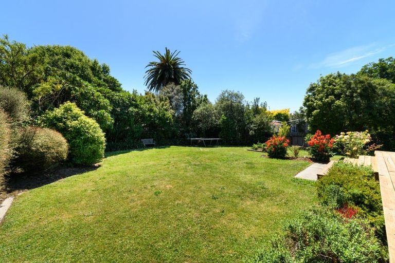Photo of property in 5 Antrim Place, Hokowhitu, Palmerston North, 4410